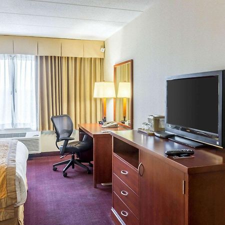 Clarion Hotel Somerset - New Brunswick Dış mekan fotoğraf