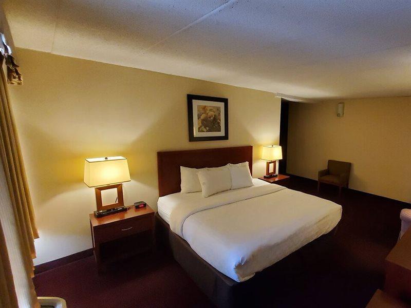 Clarion Hotel Somerset - New Brunswick Dış mekan fotoğraf