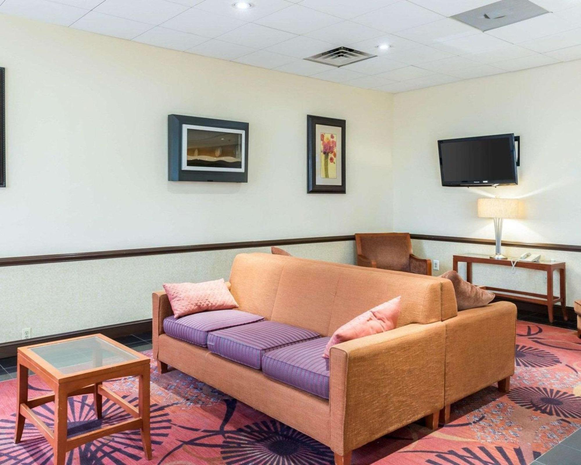 Clarion Hotel Somerset - New Brunswick Dış mekan fotoğraf
