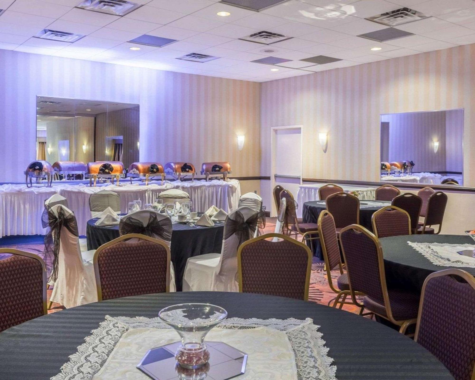 Clarion Hotel Somerset - New Brunswick Dış mekan fotoğraf