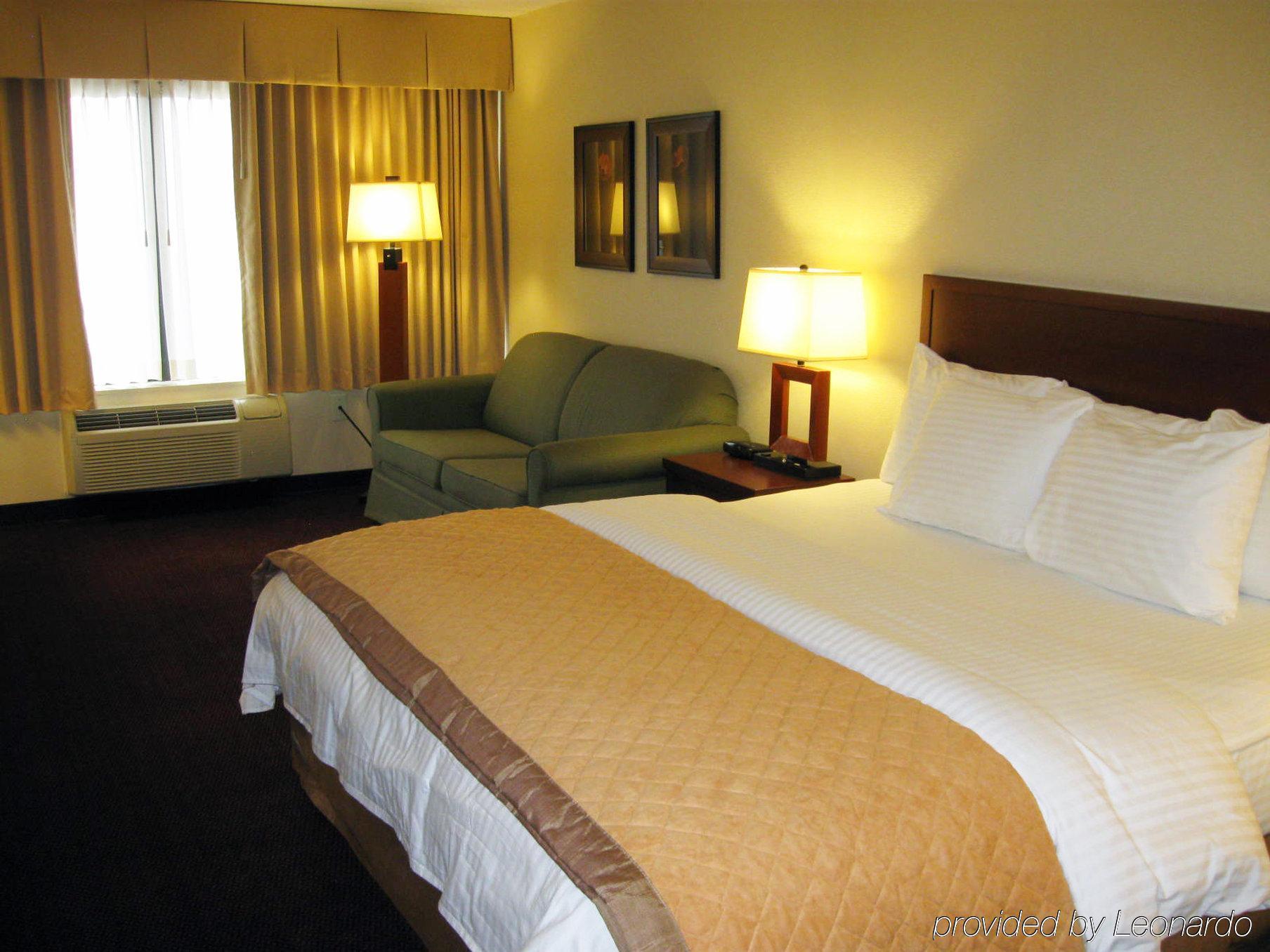Clarion Hotel Somerset - New Brunswick Oda fotoğraf