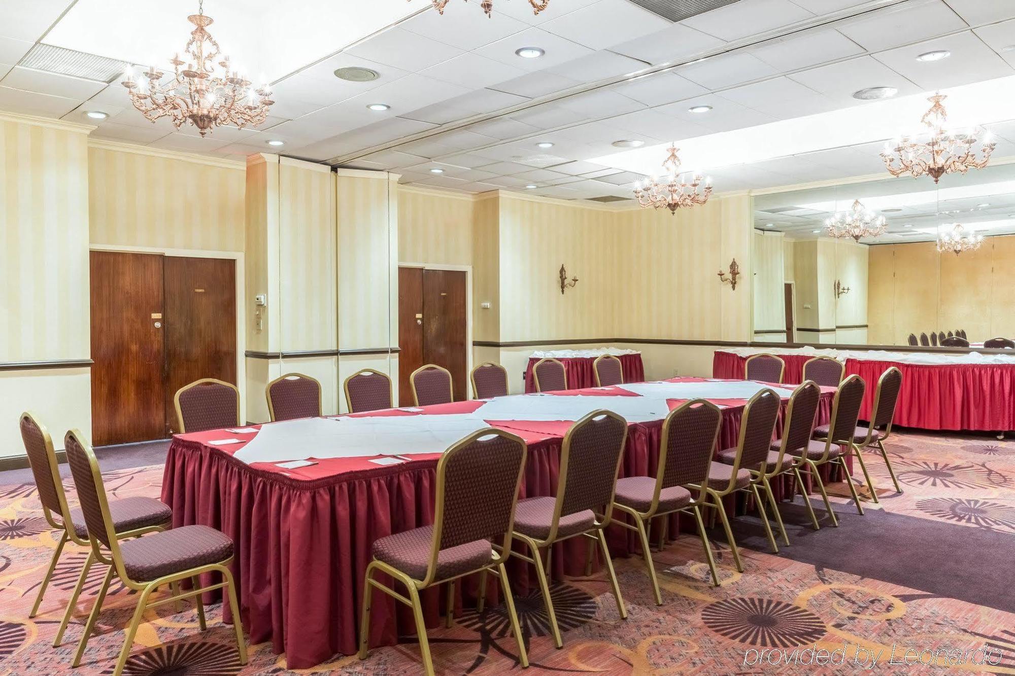 Clarion Hotel Somerset - New Brunswick Dış mekan fotoğraf